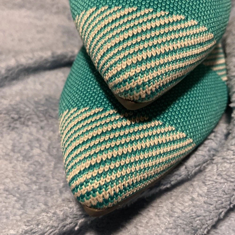 Rothy’s size 8w green and cream used but as you can see in like new condition - Picture 17 of 17